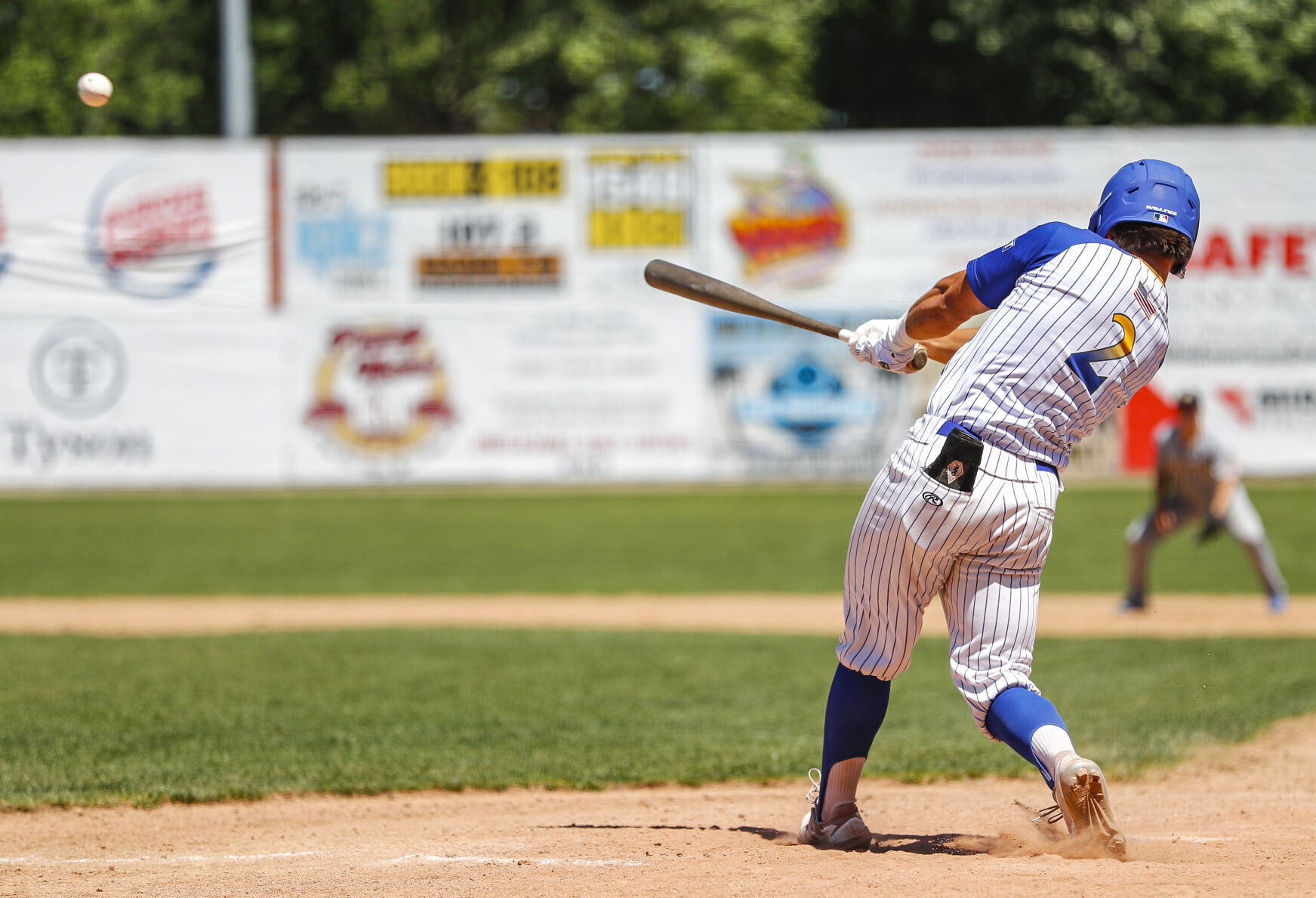 Ball Bucks contra Bismarck 17